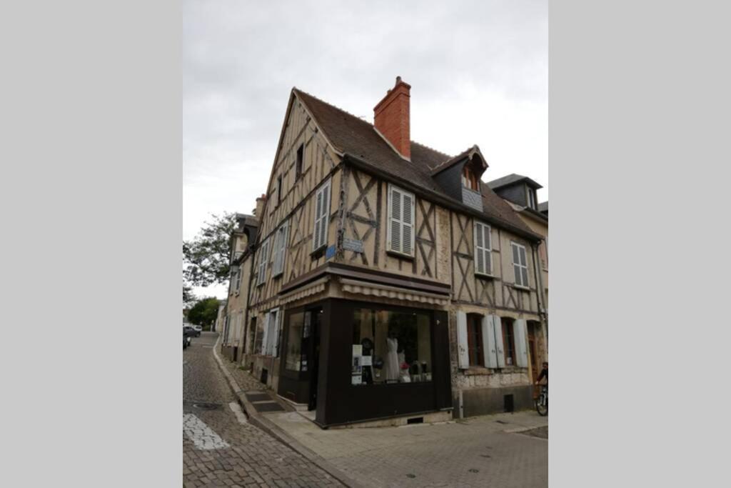 Ferienwohnung Aux 3 Maillets Bourges Exterior foto