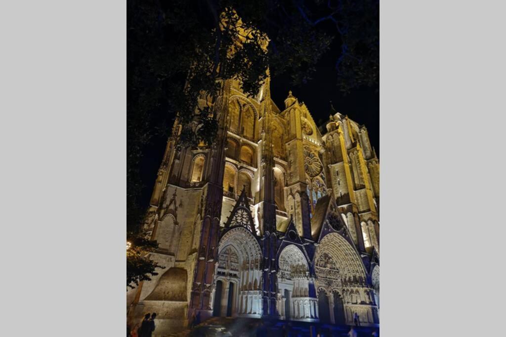 Ferienwohnung Aux 3 Maillets Bourges Exterior foto